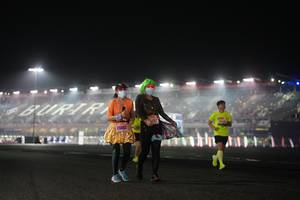 BIB: 25862
                            <button type="button" onclick="openModal(16506041)" class="btn btn-primary btn-sm float-right btn-popup" data-toggle="modal" data-target=".modal-high-quality">
                        <i class="fas fa-shopping-cart"></i> Add to Cart
                    </button>
                                            <button type="button" onclick="isThisMe(16506041, true)" class="btn btn-success btn-sm float-right btn-popup btn-isme hidden" data-toggle="tooltip" data-placement="bottom" title="นี่คือรูปของคุณใช่ไหม คลิกที่นี่เพื่อเอาเข้าอัลบั้ม">
                        <i class="fas fa-plus"></i> Add to album
                    </button>
                    <button type="button" onclick="isThisMe(16506041, false)" class="btn btn-warning btn-sm float-right btn-popup btn-isnotme hidden">
                        <i class="fas fa-ban"></i> Remove from album
                    </button>