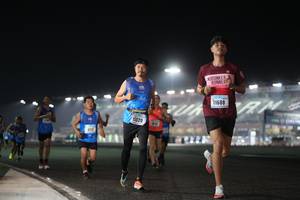 BIB: 11688, 11520, 0112
                            <button type="button" onclick="openModal(16559938)" class="btn btn-primary btn-sm float-right btn-popup" data-toggle="modal" data-target=".modal-high-quality">
                        <i class="fas fa-shopping-cart"></i> Add to Cart
                    </button>
                                            <button type="button" onclick="isThisMe(16559938, true)" class="btn btn-success btn-sm float-right btn-popup btn-isme hidden" data-toggle="tooltip" data-placement="bottom" title="นี่คือรูปของคุณใช่ไหม คลิกที่นี่เพื่อเอาเข้าอัลบั้ม">
                        <i class="fas fa-plus"></i> Add to album
                    </button>
                    <button type="button" onclick="isThisMe(16559938, false)" class="btn btn-warning btn-sm float-right btn-popup btn-isnotme hidden">
                        <i class="fas fa-ban"></i> Remove from album
                    </button>
