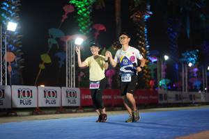 BIB: 40743, 44370, 100
                            <button type="button" onclick="openModal(16785493)" class="btn btn-primary btn-sm float-right btn-popup" data-toggle="modal" data-target=".modal-high-quality">
                        <i class="fas fa-shopping-cart"></i> Add to Cart
                    </button>
                                            <button type="button" onclick="isThisMe(16785493, true)" class="btn btn-success btn-sm float-right btn-popup btn-isme hidden" data-toggle="tooltip" data-placement="bottom" title="นี่คือรูปของคุณใช่ไหม คลิกที่นี่เพื่อเอาเข้าอัลบั้ม">
                        <i class="fas fa-plus"></i> Add to album
                    </button>
                    <button type="button" onclick="isThisMe(16785493, false)" class="btn btn-warning btn-sm float-right btn-popup btn-isnotme hidden">
                        <i class="fas fa-ban"></i> Remove from album
                    </button>