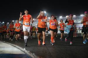 BIB: 23211, 215, 20902, 26632
                            <button type="button" onclick="openModal(16428563)" class="btn btn-primary btn-sm float-right btn-popup" data-toggle="modal" data-target=".modal-high-quality">
                        <i class="fas fa-shopping-cart"></i> Add to Cart
                    </button>
                                            <button type="button" onclick="isThisMe(16428563, true)" class="btn btn-success btn-sm float-right btn-popup btn-isme hidden" data-toggle="tooltip" data-placement="bottom" title="นี่คือรูปของคุณใช่ไหม คลิกที่นี่เพื่อเอาเข้าอัลบั้ม">
                        <i class="fas fa-plus"></i> Add to album
                    </button>
                    <button type="button" onclick="isThisMe(16428563, false)" class="btn btn-warning btn-sm float-right btn-popup btn-isnotme hidden">
                        <i class="fas fa-ban"></i> Remove from album
                    </button>