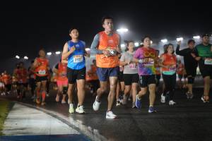 BIB: 21127, 24345
                            <button type="button" onclick="openModal(16424745)" class="btn btn-primary btn-sm float-right btn-popup" data-toggle="modal" data-target=".modal-high-quality">
                        <i class="fas fa-shopping-cart"></i> Add to Cart
                    </button>
                                            <button type="button" onclick="isThisMe(16424745, true)" class="btn btn-success btn-sm float-right btn-popup btn-isme hidden" data-toggle="tooltip" data-placement="bottom" title="นี่คือรูปของคุณใช่ไหม คลิกที่นี่เพื่อเอาเข้าอัลบั้ม">
                        <i class="fas fa-plus"></i> Add to album
                    </button>
                    <button type="button" onclick="isThisMe(16424745, false)" class="btn btn-warning btn-sm float-right btn-popup btn-isnotme hidden">
                        <i class="fas fa-ban"></i> Remove from album
                    </button>