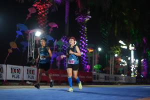 BIB: 570
                            <button type="button" onclick="openModal(16779107)" class="btn btn-primary btn-sm float-right btn-popup" data-toggle="modal" data-target=".modal-high-quality">
                        <i class="fas fa-shopping-cart"></i> Add to Cart
                    </button>
                                            <button type="button" onclick="isThisMe(16779107, true)" class="btn btn-success btn-sm float-right btn-popup btn-isme hidden" data-toggle="tooltip" data-placement="bottom" title="นี่คือรูปของคุณใช่ไหม คลิกที่นี่เพื่อเอาเข้าอัลบั้ม">
                        <i class="fas fa-plus"></i> Add to album
                    </button>
                    <button type="button" onclick="isThisMe(16779107, false)" class="btn btn-warning btn-sm float-right btn-popup btn-isnotme hidden">
                        <i class="fas fa-ban"></i> Remove from album
                    </button>