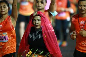 BIB: 334
                            <button type="button" onclick="openModal(16701482)" class="btn btn-primary btn-sm float-right btn-popup" data-toggle="modal" data-target=".modal-high-quality">
                        <i class="fas fa-shopping-cart"></i> Add to Cart
                    </button>
                                            <button type="button" onclick="isThisMe(16701482, true)" class="btn btn-success btn-sm float-right btn-popup btn-isme hidden" data-toggle="tooltip" data-placement="bottom" title="นี่คือรูปของคุณใช่ไหม คลิกที่นี่เพื่อเอาเข้าอัลบั้ม">
                        <i class="fas fa-plus"></i> Add to album
                    </button>
                    <button type="button" onclick="isThisMe(16701482, false)" class="btn btn-warning btn-sm float-right btn-popup btn-isnotme hidden">
                        <i class="fas fa-ban"></i> Remove from album
                    </button>