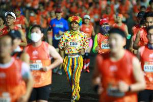 BIB: 6520
                            <button type="button" onclick="openModal(16698839)" class="btn btn-primary btn-sm float-right btn-popup" data-toggle="modal" data-target=".modal-high-quality">
                        <i class="fas fa-shopping-cart"></i> Add to Cart
                    </button>
                                            <button type="button" onclick="isThisMe(16698839, true)" class="btn btn-success btn-sm float-right btn-popup btn-isme hidden" data-toggle="tooltip" data-placement="bottom" title="นี่คือรูปของคุณใช่ไหม คลิกที่นี่เพื่อเอาเข้าอัลบั้ม">
                        <i class="fas fa-plus"></i> Add to album
                    </button>
                    <button type="button" onclick="isThisMe(16698839, false)" class="btn btn-warning btn-sm float-right btn-popup btn-isnotme hidden">
                        <i class="fas fa-ban"></i> Remove from album
                    </button>