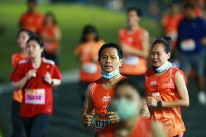 BIB: 6720
                            <button type="button" onclick="openModal(16710629)" class="btn btn-primary btn-sm float-right btn-popup" data-toggle="modal" data-target=".modal-high-quality">
                        <i class="fas fa-shopping-cart"></i> Add to Cart
                    </button>
                                            <button type="button" onclick="isThisMe(16710629, true)" class="btn btn-success btn-sm float-right btn-popup btn-isme hidden" data-toggle="tooltip" data-placement="bottom" title="นี่คือรูปของคุณใช่ไหม คลิกที่นี่เพื่อเอาเข้าอัลบั้ม">
                        <i class="fas fa-plus"></i> Add to album
                    </button>
                    <button type="button" onclick="isThisMe(16710629, false)" class="btn btn-warning btn-sm float-right btn-popup btn-isnotme hidden">
                        <i class="fas fa-ban"></i> Remove from album
                    </button>