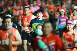 BIB: 2195
                            <button type="button" onclick="openModal(16703782)" class="btn btn-primary btn-sm float-right btn-popup" data-toggle="modal" data-target=".modal-high-quality">
                        <i class="fas fa-shopping-cart"></i> Add to Cart
                    </button>
                                            <button type="button" onclick="isThisMe(16703782, true)" class="btn btn-success btn-sm float-right btn-popup btn-isme hidden" data-toggle="tooltip" data-placement="bottom" title="นี่คือรูปของคุณใช่ไหม คลิกที่นี่เพื่อเอาเข้าอัลบั้ม">
                        <i class="fas fa-plus"></i> Add to album
                    </button>
                    <button type="button" onclick="isThisMe(16703782, false)" class="btn btn-warning btn-sm float-right btn-popup btn-isnotme hidden">
                        <i class="fas fa-ban"></i> Remove from album
                    </button>