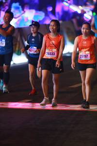 BIB: 520, 420, 26533, 25197
                            <button type="button" onclick="openModal(16831815)" class="btn btn-primary btn-sm float-right btn-popup" data-toggle="modal" data-target=".modal-high-quality">
                        <i class="fas fa-shopping-cart"></i> Add to Cart
                    </button>
                                            <button type="button" onclick="isThisMe(16831815, true)" class="btn btn-success btn-sm float-right btn-popup btn-isme hidden" data-toggle="tooltip" data-placement="bottom" title="นี่คือรูปของคุณใช่ไหม คลิกที่นี่เพื่อเอาเข้าอัลบั้ม">
                        <i class="fas fa-plus"></i> Add to album
                    </button>
                    <button type="button" onclick="isThisMe(16831815, false)" class="btn btn-warning btn-sm float-right btn-popup btn-isnotme hidden">
                        <i class="fas fa-ban"></i> Remove from album
                    </button>