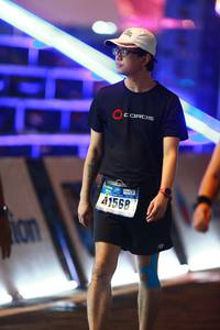 BIB: 41568
                            <button type="button" onclick="openModal(16832527)" class="btn btn-primary btn-sm float-right btn-popup" data-toggle="modal" data-target=".modal-high-quality">
                        <i class="fas fa-shopping-cart"></i> Add to Cart
                    </button>
                                            <button type="button" onclick="isThisMe(16832527, true)" class="btn btn-success btn-sm float-right btn-popup btn-isme hidden" data-toggle="tooltip" data-placement="bottom" title="นี่คือรูปของคุณใช่ไหม คลิกที่นี่เพื่อเอาเข้าอัลบั้ม">
                        <i class="fas fa-plus"></i> Add to album
                    </button>
                    <button type="button" onclick="isThisMe(16832527, false)" class="btn btn-warning btn-sm float-right btn-popup btn-isnotme hidden">
                        <i class="fas fa-ban"></i> Remove from album
                    </button>