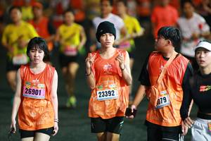 BIB: 26901, 23392, 079
                            <button type="button" onclick="openModal(16677239)" class="btn btn-primary btn-sm float-right btn-popup" data-toggle="modal" data-target=".modal-high-quality">
                        <i class="fas fa-shopping-cart"></i> Add to Cart
                    </button>
                                            <button type="button" onclick="isThisMe(16677239, true)" class="btn btn-success btn-sm float-right btn-popup btn-isme hidden" data-toggle="tooltip" data-placement="bottom" title="นี่คือรูปของคุณใช่ไหม คลิกที่นี่เพื่อเอาเข้าอัลบั้ม">
                        <i class="fas fa-plus"></i> Add to album
                    </button>
                    <button type="button" onclick="isThisMe(16677239, false)" class="btn btn-warning btn-sm float-right btn-popup btn-isnotme hidden">
                        <i class="fas fa-ban"></i> Remove from album
                    </button>