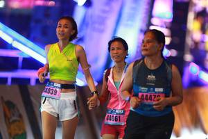 BIB: 4039, 4447, 44061
                            <button type="button" onclick="openModal(16840972)" class="btn btn-primary btn-sm float-right btn-popup" data-toggle="modal" data-target=".modal-high-quality">
                        <i class="fas fa-shopping-cart"></i> Add to Cart
                    </button>
                                            <button type="button" onclick="isThisMe(16840972, true)" class="btn btn-success btn-sm float-right btn-popup btn-isme hidden" data-toggle="tooltip" data-placement="bottom" title="นี่คือรูปของคุณใช่ไหม คลิกที่นี่เพื่อเอาเข้าอัลบั้ม">
                        <i class="fas fa-plus"></i> Add to album
                    </button>
                    <button type="button" onclick="isThisMe(16840972, false)" class="btn btn-warning btn-sm float-right btn-popup btn-isnotme hidden">
                        <i class="fas fa-ban"></i> Remove from album
                    </button>