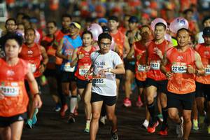 BIB: 195, 22163, 20585, 20913, 
                            <button type="button" onclick="openModal(16626092)" class="btn btn-primary btn-sm float-right btn-popup" data-toggle="modal" data-target=".modal-high-quality">
                        <i class="fas fa-shopping-cart"></i> Add to Cart
                    </button>
                                            <button type="button" onclick="isThisMe(16626092, true)" class="btn btn-success btn-sm float-right btn-popup btn-isme hidden" data-toggle="tooltip" data-placement="bottom" title="นี่คือรูปของคุณใช่ไหม คลิกที่นี่เพื่อเอาเข้าอัลบั้ม">
                        <i class="fas fa-plus"></i> Add to album
                    </button>
                    <button type="button" onclick="isThisMe(16626092, false)" class="btn btn-warning btn-sm float-right btn-popup btn-isnotme hidden">
                        <i class="fas fa-ban"></i> Remove from album
                    </button>