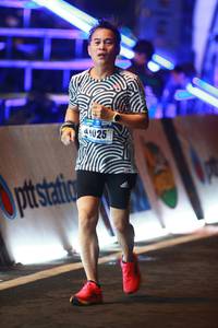 BIB: 41025
                            <button type="button" onclick="openModal(16873484)" class="btn btn-primary btn-sm float-right btn-popup" data-toggle="modal" data-target=".modal-high-quality">
                        <i class="fas fa-shopping-cart"></i> Add to Cart
                    </button>
                                            <button type="button" onclick="isThisMe(16873484, true)" class="btn btn-success btn-sm float-right btn-popup btn-isme hidden" data-toggle="tooltip" data-placement="bottom" title="นี่คือรูปของคุณใช่ไหม คลิกที่นี่เพื่อเอาเข้าอัลบั้ม">
                        <i class="fas fa-plus"></i> Add to album
                    </button>
                    <button type="button" onclick="isThisMe(16873484, false)" class="btn btn-warning btn-sm float-right btn-popup btn-isnotme hidden">
                        <i class="fas fa-ban"></i> Remove from album
                    </button>