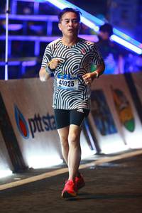 BIB: 41025
                            <button type="button" onclick="openModal(16873533)" class="btn btn-primary btn-sm float-right btn-popup" data-toggle="modal" data-target=".modal-high-quality">
                        <i class="fas fa-shopping-cart"></i> Add to Cart
                    </button>
                                            <button type="button" onclick="isThisMe(16873533, true)" class="btn btn-success btn-sm float-right btn-popup btn-isme hidden" data-toggle="tooltip" data-placement="bottom" title="นี่คือรูปของคุณใช่ไหม คลิกที่นี่เพื่อเอาเข้าอัลบั้ม">
                        <i class="fas fa-plus"></i> Add to album
                    </button>
                    <button type="button" onclick="isThisMe(16873533, false)" class="btn btn-warning btn-sm float-right btn-popup btn-isnotme hidden">
                        <i class="fas fa-ban"></i> Remove from album
                    </button>