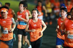 BIB: 130, 2331
                            <button type="button" onclick="openModal(16673198)" class="btn btn-primary btn-sm float-right btn-popup" data-toggle="modal" data-target=".modal-high-quality">
                        <i class="fas fa-shopping-cart"></i> Add to Cart
                    </button>
                                            <button type="button" onclick="isThisMe(16673198, true)" class="btn btn-success btn-sm float-right btn-popup btn-isme hidden" data-toggle="tooltip" data-placement="bottom" title="นี่คือรูปของคุณใช่ไหม คลิกที่นี่เพื่อเอาเข้าอัลบั้ม">
                        <i class="fas fa-plus"></i> Add to album
                    </button>
                    <button type="button" onclick="isThisMe(16673198, false)" class="btn btn-warning btn-sm float-right btn-popup btn-isnotme hidden">
                        <i class="fas fa-ban"></i> Remove from album
                    </button>