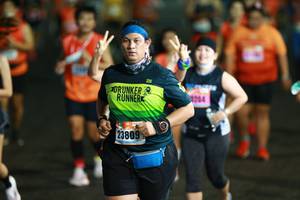 BIB: 104, 23809
                            <button type="button" onclick="openModal(16707552)" class="btn btn-primary btn-sm float-right btn-popup" data-toggle="modal" data-target=".modal-high-quality">
                        <i class="fas fa-shopping-cart"></i> Add to Cart
                    </button>
                                            <button type="button" onclick="isThisMe(16707552, true)" class="btn btn-success btn-sm float-right btn-popup btn-isme hidden" data-toggle="tooltip" data-placement="bottom" title="นี่คือรูปของคุณใช่ไหม คลิกที่นี่เพื่อเอาเข้าอัลบั้ม">
                        <i class="fas fa-plus"></i> Add to album
                    </button>
                    <button type="button" onclick="isThisMe(16707552, false)" class="btn btn-warning btn-sm float-right btn-popup btn-isnotme hidden">
                        <i class="fas fa-ban"></i> Remove from album
                    </button>