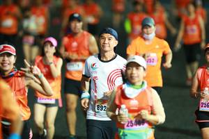 BIB: 256, 892, 25406
                            <button type="button" onclick="openModal(16709244)" class="btn btn-primary btn-sm float-right btn-popup" data-toggle="modal" data-target=".modal-high-quality">
                        <i class="fas fa-shopping-cart"></i> Add to Cart
                    </button>
                                            <button type="button" onclick="isThisMe(16709244, true)" class="btn btn-success btn-sm float-right btn-popup btn-isme hidden" data-toggle="tooltip" data-placement="bottom" title="นี่คือรูปของคุณใช่ไหม คลิกที่นี่เพื่อเอาเข้าอัลบั้ม">
                        <i class="fas fa-plus"></i> Add to album
                    </button>
                    <button type="button" onclick="isThisMe(16709244, false)" class="btn btn-warning btn-sm float-right btn-popup btn-isnotme hidden">
                        <i class="fas fa-ban"></i> Remove from album
                    </button>