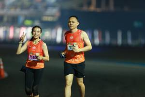 BIB: 752, 75200
                            <button type="button" onclick="openModal(16719762)" class="btn btn-primary btn-sm float-right btn-popup" data-toggle="modal" data-target=".modal-high-quality">
                        <i class="fas fa-shopping-cart"></i> Add to Cart
                    </button>
                                            <button type="button" onclick="isThisMe(16719762, true)" class="btn btn-success btn-sm float-right btn-popup btn-isme hidden" data-toggle="tooltip" data-placement="bottom" title="นี่คือรูปของคุณใช่ไหม คลิกที่นี่เพื่อเอาเข้าอัลบั้ม">
                        <i class="fas fa-plus"></i> Add to album
                    </button>
                    <button type="button" onclick="isThisMe(16719762, false)" class="btn btn-warning btn-sm float-right btn-popup btn-isnotme hidden">
                        <i class="fas fa-ban"></i> Remove from album
                    </button>