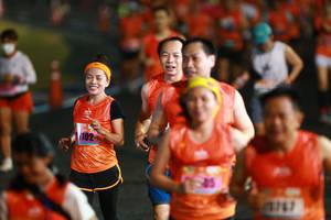 BIB: 102
                            <button type="button" onclick="openModal(16704987)" class="btn btn-primary btn-sm float-right btn-popup" data-toggle="modal" data-target=".modal-high-quality">
                        <i class="fas fa-shopping-cart"></i> Add to Cart
                    </button>
                                            <button type="button" onclick="isThisMe(16704987, true)" class="btn btn-success btn-sm float-right btn-popup btn-isme hidden" data-toggle="tooltip" data-placement="bottom" title="นี่คือรูปของคุณใช่ไหม คลิกที่นี่เพื่อเอาเข้าอัลบั้ม">
                        <i class="fas fa-plus"></i> Add to album
                    </button>
                    <button type="button" onclick="isThisMe(16704987, false)" class="btn btn-warning btn-sm float-right btn-popup btn-isnotme hidden">
                        <i class="fas fa-ban"></i> Remove from album
                    </button>