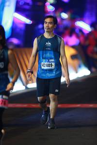 BIB: 42409
                            <button type="button" onclick="openModal(16850365)" class="btn btn-primary btn-sm float-right btn-popup" data-toggle="modal" data-target=".modal-high-quality">
                        <i class="fas fa-shopping-cart"></i> Add to Cart
                    </button>
                                            <button type="button" onclick="isThisMe(16850365, true)" class="btn btn-success btn-sm float-right btn-popup btn-isme hidden" data-toggle="tooltip" data-placement="bottom" title="นี่คือรูปของคุณใช่ไหม คลิกที่นี่เพื่อเอาเข้าอัลบั้ม">
                        <i class="fas fa-plus"></i> Add to album
                    </button>
                    <button type="button" onclick="isThisMe(16850365, false)" class="btn btn-warning btn-sm float-right btn-popup btn-isnotme hidden">
                        <i class="fas fa-ban"></i> Remove from album
                    </button>