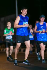 BIB: 424
                            <button type="button" onclick="openModal(16459604)" class="btn btn-primary btn-sm float-right btn-popup" data-toggle="modal" data-target=".modal-high-quality">
                        <i class="fas fa-shopping-cart"></i> Add to Cart
                    </button>
                                            <button type="button" onclick="isThisMe(16459604, true)" class="btn btn-success btn-sm float-right btn-popup btn-isme hidden" data-toggle="tooltip" data-placement="bottom" title="นี่คือรูปของคุณใช่ไหม คลิกที่นี่เพื่อเอาเข้าอัลบั้ม">
                        <i class="fas fa-plus"></i> Add to album
                    </button>
                    <button type="button" onclick="isThisMe(16459604, false)" class="btn btn-warning btn-sm float-right btn-popup btn-isnotme hidden">
                        <i class="fas fa-ban"></i> Remove from album
                    </button>