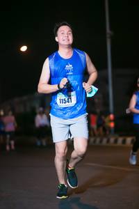 BIB: 11541
                            <button type="button" onclick="openModal(16559602)" class="btn btn-primary btn-sm float-right btn-popup" data-toggle="modal" data-target=".modal-high-quality">
                        <i class="fas fa-shopping-cart"></i> Add to Cart
                    </button>
                                            <button type="button" onclick="isThisMe(16559602, true)" class="btn btn-success btn-sm float-right btn-popup btn-isme hidden" data-toggle="tooltip" data-placement="bottom" title="นี่คือรูปของคุณใช่ไหม คลิกที่นี่เพื่อเอาเข้าอัลบั้ม">
                        <i class="fas fa-plus"></i> Add to album
                    </button>
                    <button type="button" onclick="isThisMe(16559602, false)" class="btn btn-warning btn-sm float-right btn-popup btn-isnotme hidden">
                        <i class="fas fa-ban"></i> Remove from album
                    </button>