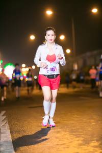 BIB: 105
                            <button type="button" onclick="openModal(16601753)" class="btn btn-primary btn-sm float-right btn-popup" data-toggle="modal" data-target=".modal-high-quality">
                        <i class="fas fa-shopping-cart"></i> Add to Cart
                    </button>
                                            <button type="button" onclick="isThisMe(16601753, true)" class="btn btn-success btn-sm float-right btn-popup btn-isme hidden" data-toggle="tooltip" data-placement="bottom" title="นี่คือรูปของคุณใช่ไหม คลิกที่นี่เพื่อเอาเข้าอัลบั้ม">
                        <i class="fas fa-plus"></i> Add to album
                    </button>
                    <button type="button" onclick="isThisMe(16601753, false)" class="btn btn-warning btn-sm float-right btn-popup btn-isnotme hidden">
                        <i class="fas fa-ban"></i> Remove from album
                    </button>