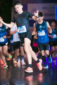 BIB: 40125, 41752, 374
                            <button type="button" onclick="openModal(17093371)" class="btn btn-primary btn-sm float-right btn-popup" data-toggle="modal" data-target=".modal-high-quality">
                        <i class="fas fa-shopping-cart"></i> Add to Cart
                    </button>
                                            <button type="button" onclick="isThisMe(17093371, true)" class="btn btn-success btn-sm float-right btn-popup btn-isme hidden" data-toggle="tooltip" data-placement="bottom" title="นี่คือรูปของคุณใช่ไหม คลิกที่นี่เพื่อเอาเข้าอัลบั้ม">
                        <i class="fas fa-plus"></i> Add to album
                    </button>
                    <button type="button" onclick="isThisMe(17093371, false)" class="btn btn-warning btn-sm float-right btn-popup btn-isnotme hidden">
                        <i class="fas fa-ban"></i> Remove from album
                    </button>