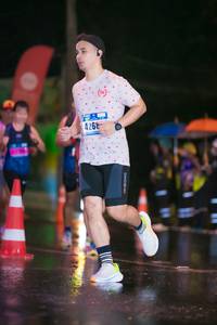 BIB: 426
                            <button type="button" onclick="openModal(17133108)" class="btn btn-primary btn-sm float-right btn-popup" data-toggle="modal" data-target=".modal-high-quality">
                        <i class="fas fa-shopping-cart"></i> Add to Cart
                    </button>
                                            <button type="button" onclick="isThisMe(17133108, true)" class="btn btn-success btn-sm float-right btn-popup btn-isme hidden" data-toggle="tooltip" data-placement="bottom" title="นี่คือรูปของคุณใช่ไหม คลิกที่นี่เพื่อเอาเข้าอัลบั้ม">
                        <i class="fas fa-plus"></i> Add to album
                    </button>
                    <button type="button" onclick="isThisMe(17133108, false)" class="btn btn-warning btn-sm float-right btn-popup btn-isnotme hidden">
                        <i class="fas fa-ban"></i> Remove from album
                    </button>