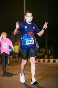 BIB: 40040
                            <button type="button" onclick="openModal(16573251)" class="btn btn-primary btn-sm float-right btn-popup" data-toggle="modal" data-target=".modal-high-quality">
                        <i class="fas fa-shopping-cart"></i> Add to Cart
                    </button>
                                            <button type="button" onclick="isThisMe(16573251, true)" class="btn btn-success btn-sm float-right btn-popup btn-isme hidden" data-toggle="tooltip" data-placement="bottom" title="นี่คือรูปของคุณใช่ไหม คลิกที่นี่เพื่อเอาเข้าอัลบั้ม">
                        <i class="fas fa-plus"></i> Add to album
                    </button>
                    <button type="button" onclick="isThisMe(16573251, false)" class="btn btn-warning btn-sm float-right btn-popup btn-isnotme hidden">
                        <i class="fas fa-ban"></i> Remove from album
                    </button>