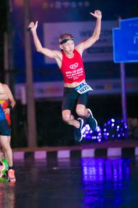 BIB: 4025, 100
                            <button type="button" onclick="openModal(17097844)" class="btn btn-primary btn-sm float-right btn-popup" data-toggle="modal" data-target=".modal-high-quality">
                        <i class="fas fa-shopping-cart"></i> Add to Cart
                    </button>
                                            <button type="button" onclick="isThisMe(17097844, true)" class="btn btn-success btn-sm float-right btn-popup btn-isme hidden" data-toggle="tooltip" data-placement="bottom" title="นี่คือรูปของคุณใช่ไหม คลิกที่นี่เพื่อเอาเข้าอัลบั้ม">
                        <i class="fas fa-plus"></i> Add to album
                    </button>
                    <button type="button" onclick="isThisMe(17097844, false)" class="btn btn-warning btn-sm float-right btn-popup btn-isnotme hidden">
                        <i class="fas fa-ban"></i> Remove from album
                    </button>