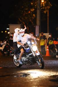 BIB: 
                            <button type="button" onclick="openModal(16942870)" class="btn btn-primary btn-sm float-right btn-popup" data-toggle="modal" data-target=".modal-high-quality">
                        <i class="fas fa-shopping-cart"></i> Add to Cart
                    </button>
                                            <button type="button" onclick="isThisMe(16942870, true)" class="btn btn-success btn-sm float-right btn-popup btn-isme hidden" data-toggle="tooltip" data-placement="bottom" title="นี่คือรูปของคุณใช่ไหม คลิกที่นี่เพื่อเอาเข้าอัลบั้ม">
                        <i class="fas fa-plus"></i> Add to album
                    </button>
                    <button type="button" onclick="isThisMe(16942870, false)" class="btn btn-warning btn-sm float-right btn-popup btn-isnotme hidden">
                        <i class="fas fa-ban"></i> Remove from album
                    </button>