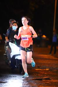 BIB: 26905
                            <button type="button" onclick="openModal(16952564)" class="btn btn-primary btn-sm float-right btn-popup" data-toggle="modal" data-target=".modal-high-quality">
                        <i class="fas fa-shopping-cart"></i> Add to Cart
                    </button>
                                            <button type="button" onclick="isThisMe(16952564, true)" class="btn btn-success btn-sm float-right btn-popup btn-isme hidden" data-toggle="tooltip" data-placement="bottom" title="นี่คือรูปของคุณใช่ไหม คลิกที่นี่เพื่อเอาเข้าอัลบั้ม">
                        <i class="fas fa-plus"></i> Add to album
                    </button>
                    <button type="button" onclick="isThisMe(16952564, false)" class="btn btn-warning btn-sm float-right btn-popup btn-isnotme hidden">
                        <i class="fas fa-ban"></i> Remove from album
                    </button>