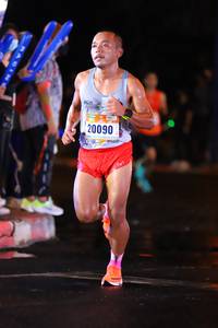 BIB: 20090
                            <button type="button" onclick="openModal(16952035)" class="btn btn-primary btn-sm float-right btn-popup" data-toggle="modal" data-target=".modal-high-quality">
                        <i class="fas fa-shopping-cart"></i> Add to Cart
                    </button>
                                            <button type="button" onclick="isThisMe(16952035, true)" class="btn btn-success btn-sm float-right btn-popup btn-isme hidden" data-toggle="tooltip" data-placement="bottom" title="นี่คือรูปของคุณใช่ไหม คลิกที่นี่เพื่อเอาเข้าอัลบั้ม">
                        <i class="fas fa-plus"></i> Add to album
                    </button>
                    <button type="button" onclick="isThisMe(16952035, false)" class="btn btn-warning btn-sm float-right btn-popup btn-isnotme hidden">
                        <i class="fas fa-ban"></i> Remove from album
                    </button>