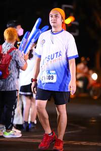BIB: 13109
                            <button type="button" onclick="openModal(17427177)" class="btn btn-primary btn-sm float-right btn-popup" data-toggle="modal" data-target=".modal-high-quality">
                        <i class="fas fa-shopping-cart"></i> Add to Cart
                    </button>
                                            <button type="button" onclick="isThisMe(17427177, true)" class="btn btn-success btn-sm float-right btn-popup btn-isme hidden" data-toggle="tooltip" data-placement="bottom" title="นี่คือรูปของคุณใช่ไหม คลิกที่นี่เพื่อเอาเข้าอัลบั้ม">
                        <i class="fas fa-plus"></i> Add to album
                    </button>
                    <button type="button" onclick="isThisMe(17427177, false)" class="btn btn-warning btn-sm float-right btn-popup btn-isnotme hidden">
                        <i class="fas fa-ban"></i> Remove from album
                    </button>