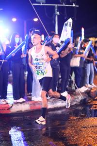 BIB: 2402
                            <button type="button" onclick="openModal(16403417)" class="btn btn-primary btn-sm float-right btn-popup" data-toggle="modal" data-target=".modal-high-quality">
                        <i class="fas fa-shopping-cart"></i> Add to Cart
                    </button>
                                            <button type="button" onclick="isThisMe(16403417, true)" class="btn btn-success btn-sm float-right btn-popup btn-isme hidden" data-toggle="tooltip" data-placement="bottom" title="นี่คือรูปของคุณใช่ไหม คลิกที่นี่เพื่อเอาเข้าอัลบั้ม">
                        <i class="fas fa-plus"></i> Add to album
                    </button>
                    <button type="button" onclick="isThisMe(16403417, false)" class="btn btn-warning btn-sm float-right btn-popup btn-isnotme hidden">
                        <i class="fas fa-ban"></i> Remove from album
                    </button>