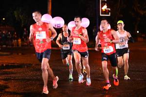 BIB: 21298, 22389, 130
                            <button type="button" onclick="openModal(16408104)" class="btn btn-primary btn-sm float-right btn-popup" data-toggle="modal" data-target=".modal-high-quality">
                        <i class="fas fa-shopping-cart"></i> Add to Cart
                    </button>
                                            <button type="button" onclick="isThisMe(16408104, true)" class="btn btn-success btn-sm float-right btn-popup btn-isme hidden" data-toggle="tooltip" data-placement="bottom" title="นี่คือรูปของคุณใช่ไหม คลิกที่นี่เพื่อเอาเข้าอัลบั้ม">
                        <i class="fas fa-plus"></i> Add to album
                    </button>
                    <button type="button" onclick="isThisMe(16408104, false)" class="btn btn-warning btn-sm float-right btn-popup btn-isnotme hidden">
                        <i class="fas fa-ban"></i> Remove from album
                    </button>