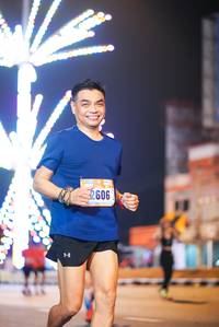 BIB: 2606
                            <button type="button" onclick="openModal(18026762)" class="btn btn-primary btn-sm float-right btn-popup" data-toggle="modal" data-target=".modal-high-quality">
                        <i class="fas fa-shopping-cart"></i> Add to Cart
                    </button>
                                            <button type="button" onclick="isThisMe(18026762, true)" class="btn btn-success btn-sm float-right btn-popup btn-isme hidden" data-toggle="tooltip" data-placement="bottom" title="นี่คือรูปของคุณใช่ไหม คลิกที่นี่เพื่อเอาเข้าอัลบั้ม">
                        <i class="fas fa-plus"></i> Add to album
                    </button>
                    <button type="button" onclick="isThisMe(18026762, false)" class="btn btn-warning btn-sm float-right btn-popup btn-isnotme hidden">
                        <i class="fas fa-ban"></i> Remove from album
                    </button>