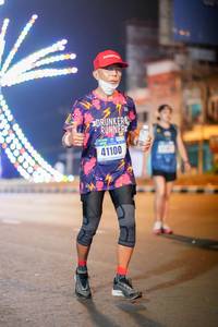 BIB: 41100
                            <button type="button" onclick="openModal(17826563)" class="btn btn-primary btn-sm float-right btn-popup" data-toggle="modal" data-target=".modal-high-quality">
                        <i class="fas fa-shopping-cart"></i> Add to Cart
                    </button>
                                            <button type="button" onclick="isThisMe(17826563, true)" class="btn btn-success btn-sm float-right btn-popup btn-isme hidden" data-toggle="tooltip" data-placement="bottom" title="นี่คือรูปของคุณใช่ไหม คลิกที่นี่เพื่อเอาเข้าอัลบั้ม">
                        <i class="fas fa-plus"></i> Add to album
                    </button>
                    <button type="button" onclick="isThisMe(17826563, false)" class="btn btn-warning btn-sm float-right btn-popup btn-isnotme hidden">
                        <i class="fas fa-ban"></i> Remove from album
                    </button>
