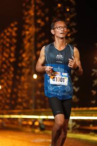 BIB: 41001
                            <button type="button" onclick="openModal(16213733)" class="btn btn-primary btn-sm float-right btn-popup" data-toggle="modal" data-target=".modal-high-quality">
                        <i class="fas fa-shopping-cart"></i> Add to Cart
                    </button>
                                            <button type="button" onclick="isThisMe(16213733, true)" class="btn btn-success btn-sm float-right btn-popup btn-isme hidden" data-toggle="tooltip" data-placement="bottom" title="นี่คือรูปของคุณใช่ไหม คลิกที่นี่เพื่อเอาเข้าอัลบั้ม">
                        <i class="fas fa-plus"></i> Add to album
                    </button>
                    <button type="button" onclick="isThisMe(16213733, false)" class="btn btn-warning btn-sm float-right btn-popup btn-isnotme hidden">
                        <i class="fas fa-ban"></i> Remove from album
                    </button>