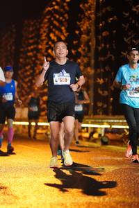 BIB: 410
                            <button type="button" onclick="openModal(16246215)" class="btn btn-primary btn-sm float-right btn-popup" data-toggle="modal" data-target=".modal-high-quality">
                        <i class="fas fa-shopping-cart"></i> Add to Cart
                    </button>
                                            <button type="button" onclick="isThisMe(16246215, true)" class="btn btn-success btn-sm float-right btn-popup btn-isme hidden" data-toggle="tooltip" data-placement="bottom" title="นี่คือรูปของคุณใช่ไหม คลิกที่นี่เพื่อเอาเข้าอัลบั้ม">
                        <i class="fas fa-plus"></i> Add to album
                    </button>
                    <button type="button" onclick="isThisMe(16246215, false)" class="btn btn-warning btn-sm float-right btn-popup btn-isnotme hidden">
                        <i class="fas fa-ban"></i> Remove from album
                    </button>