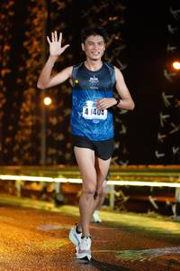 BIB: 1404
                            <button type="button" onclick="openModal(16193410)" class="btn btn-primary btn-sm float-right btn-popup" data-toggle="modal" data-target=".modal-high-quality">
                        <i class="fas fa-shopping-cart"></i> Add to Cart
                    </button>
                                            <button type="button" onclick="isThisMe(16193410, true)" class="btn btn-success btn-sm float-right btn-popup btn-isme hidden" data-toggle="tooltip" data-placement="bottom" title="นี่คือรูปของคุณใช่ไหม คลิกที่นี่เพื่อเอาเข้าอัลบั้ม">
                        <i class="fas fa-plus"></i> Add to album
                    </button>
                    <button type="button" onclick="isThisMe(16193410, false)" class="btn btn-warning btn-sm float-right btn-popup btn-isnotme hidden">
                        <i class="fas fa-ban"></i> Remove from album
                    </button>