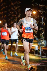 BIB: 40141
                            <button type="button" onclick="openModal(16201097)" class="btn btn-primary btn-sm float-right btn-popup" data-toggle="modal" data-target=".modal-high-quality">
                        <i class="fas fa-shopping-cart"></i> Add to Cart
                    </button>
                                            <button type="button" onclick="isThisMe(16201097, true)" class="btn btn-success btn-sm float-right btn-popup btn-isme hidden" data-toggle="tooltip" data-placement="bottom" title="นี่คือรูปของคุณใช่ไหม คลิกที่นี่เพื่อเอาเข้าอัลบั้ม">
                        <i class="fas fa-plus"></i> Add to album
                    </button>
                    <button type="button" onclick="isThisMe(16201097, false)" class="btn btn-warning btn-sm float-right btn-popup btn-isnotme hidden">
                        <i class="fas fa-ban"></i> Remove from album
                    </button>