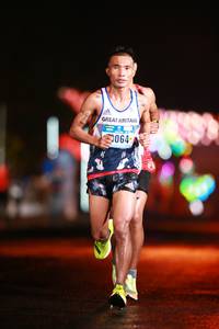 BIB: 064
                            <button type="button" onclick="openModal(16178485)" class="btn btn-primary btn-sm float-right btn-popup" data-toggle="modal" data-target=".modal-high-quality">
                        <i class="fas fa-shopping-cart"></i> Add to Cart
                    </button>
                                            <button type="button" onclick="isThisMe(16178485, true)" class="btn btn-success btn-sm float-right btn-popup btn-isme hidden" data-toggle="tooltip" data-placement="bottom" title="นี่คือรูปของคุณใช่ไหม คลิกที่นี่เพื่อเอาเข้าอัลบั้ม">
                        <i class="fas fa-plus"></i> Add to album
                    </button>
                    <button type="button" onclick="isThisMe(16178485, false)" class="btn btn-warning btn-sm float-right btn-popup btn-isnotme hidden">
                        <i class="fas fa-ban"></i> Remove from album
                    </button>