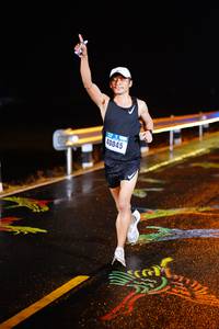 BIB: 40045
                            <button type="button" onclick="openModal(18270226)" class="btn btn-primary btn-sm float-right btn-popup" data-toggle="modal" data-target=".modal-high-quality">
                        <i class="fas fa-shopping-cart"></i> Add to Cart
                    </button>
                                            <button type="button" onclick="isThisMe(18270226, true)" class="btn btn-success btn-sm float-right btn-popup btn-isme hidden" data-toggle="tooltip" data-placement="bottom" title="นี่คือรูปของคุณใช่ไหม คลิกที่นี่เพื่อเอาเข้าอัลบั้ม">
                        <i class="fas fa-plus"></i> Add to album
                    </button>
                    <button type="button" onclick="isThisMe(18270226, false)" class="btn btn-warning btn-sm float-right btn-popup btn-isnotme hidden">
                        <i class="fas fa-ban"></i> Remove from album
                    </button>