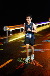 BIB: 40010
                            <button type="button" onclick="openModal(16314473)" class="btn btn-primary btn-sm float-right btn-popup" data-toggle="modal" data-target=".modal-high-quality">
                        <i class="fas fa-shopping-cart"></i> Add to Cart
                    </button>
                                            <button type="button" onclick="isThisMe(16314473, true)" class="btn btn-success btn-sm float-right btn-popup btn-isme hidden" data-toggle="tooltip" data-placement="bottom" title="นี่คือรูปของคุณใช่ไหม คลิกที่นี่เพื่อเอาเข้าอัลบั้ม">
                        <i class="fas fa-plus"></i> Add to album
                    </button>
                    <button type="button" onclick="isThisMe(16314473, false)" class="btn btn-warning btn-sm float-right btn-popup btn-isnotme hidden">
                        <i class="fas fa-ban"></i> Remove from album
                    </button>