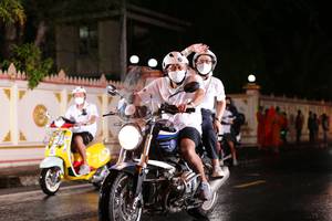 BIB: 
                            <button type="button" onclick="openModal(17780578)" class="btn btn-primary btn-sm float-right btn-popup" data-toggle="modal" data-target=".modal-high-quality">
                        <i class="fas fa-shopping-cart"></i> Add to Cart
                    </button>
                                            <button type="button" onclick="isThisMe(17780578, true)" class="btn btn-success btn-sm float-right btn-popup btn-isme hidden" data-toggle="tooltip" data-placement="bottom" title="นี่คือรูปของคุณใช่ไหม คลิกที่นี่เพื่อเอาเข้าอัลบั้ม">
                        <i class="fas fa-plus"></i> Add to album
                    </button>
                    <button type="button" onclick="isThisMe(17780578, false)" class="btn btn-warning btn-sm float-right btn-popup btn-isnotme hidden">
                        <i class="fas fa-ban"></i> Remove from album
                    </button>