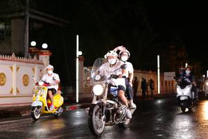 BIB: 
                            <button type="button" onclick="openModal(17780562)" class="btn btn-primary btn-sm float-right btn-popup" data-toggle="modal" data-target=".modal-high-quality">
                        <i class="fas fa-shopping-cart"></i> Add to Cart
                    </button>
                                            <button type="button" onclick="isThisMe(17780562, true)" class="btn btn-success btn-sm float-right btn-popup btn-isme hidden" data-toggle="tooltip" data-placement="bottom" title="นี่คือรูปของคุณใช่ไหม คลิกที่นี่เพื่อเอาเข้าอัลบั้ม">
                        <i class="fas fa-plus"></i> Add to album
                    </button>
                    <button type="button" onclick="isThisMe(17780562, false)" class="btn btn-warning btn-sm float-right btn-popup btn-isnotme hidden">
                        <i class="fas fa-ban"></i> Remove from album
                    </button>