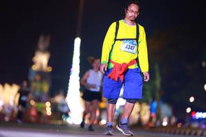 BIB: 3347
                            <button type="button" onclick="openModal(16422627)" class="btn btn-primary btn-sm float-right btn-popup" data-toggle="modal" data-target=".modal-high-quality">
                        <i class="fas fa-shopping-cart"></i> Add to Cart
                    </button>
                                            <button type="button" onclick="isThisMe(16422627, true)" class="btn btn-success btn-sm float-right btn-popup btn-isme hidden" data-toggle="tooltip" data-placement="bottom" title="นี่คือรูปของคุณใช่ไหม คลิกที่นี่เพื่อเอาเข้าอัลบั้ม">
                        <i class="fas fa-plus"></i> Add to album
                    </button>
                    <button type="button" onclick="isThisMe(16422627, false)" class="btn btn-warning btn-sm float-right btn-popup btn-isnotme hidden">
                        <i class="fas fa-ban"></i> Remove from album
                    </button>