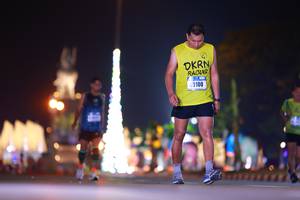 BIB: 43100
                            <button type="button" onclick="openModal(16423624)" class="btn btn-primary btn-sm float-right btn-popup" data-toggle="modal" data-target=".modal-high-quality">
                        <i class="fas fa-shopping-cart"></i> Add to Cart
                    </button>
                                            <button type="button" onclick="isThisMe(16423624, true)" class="btn btn-success btn-sm float-right btn-popup btn-isme hidden" data-toggle="tooltip" data-placement="bottom" title="นี่คือรูปของคุณใช่ไหม คลิกที่นี่เพื่อเอาเข้าอัลบั้ม">
                        <i class="fas fa-plus"></i> Add to album
                    </button>
                    <button type="button" onclick="isThisMe(16423624, false)" class="btn btn-warning btn-sm float-right btn-popup btn-isnotme hidden">
                        <i class="fas fa-ban"></i> Remove from album
                    </button>