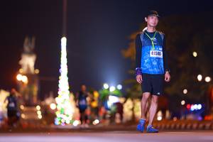 BIB: 41580
                            <button type="button" onclick="openModal(16403596)" class="btn btn-primary btn-sm float-right btn-popup" data-toggle="modal" data-target=".modal-high-quality">
                        <i class="fas fa-shopping-cart"></i> Add to Cart
                    </button>
                                            <button type="button" onclick="isThisMe(16403596, true)" class="btn btn-success btn-sm float-right btn-popup btn-isme hidden" data-toggle="tooltip" data-placement="bottom" title="นี่คือรูปของคุณใช่ไหม คลิกที่นี่เพื่อเอาเข้าอัลบั้ม">
                        <i class="fas fa-plus"></i> Add to album
                    </button>
                    <button type="button" onclick="isThisMe(16403596, false)" class="btn btn-warning btn-sm float-right btn-popup btn-isnotme hidden">
                        <i class="fas fa-ban"></i> Remove from album
                    </button>